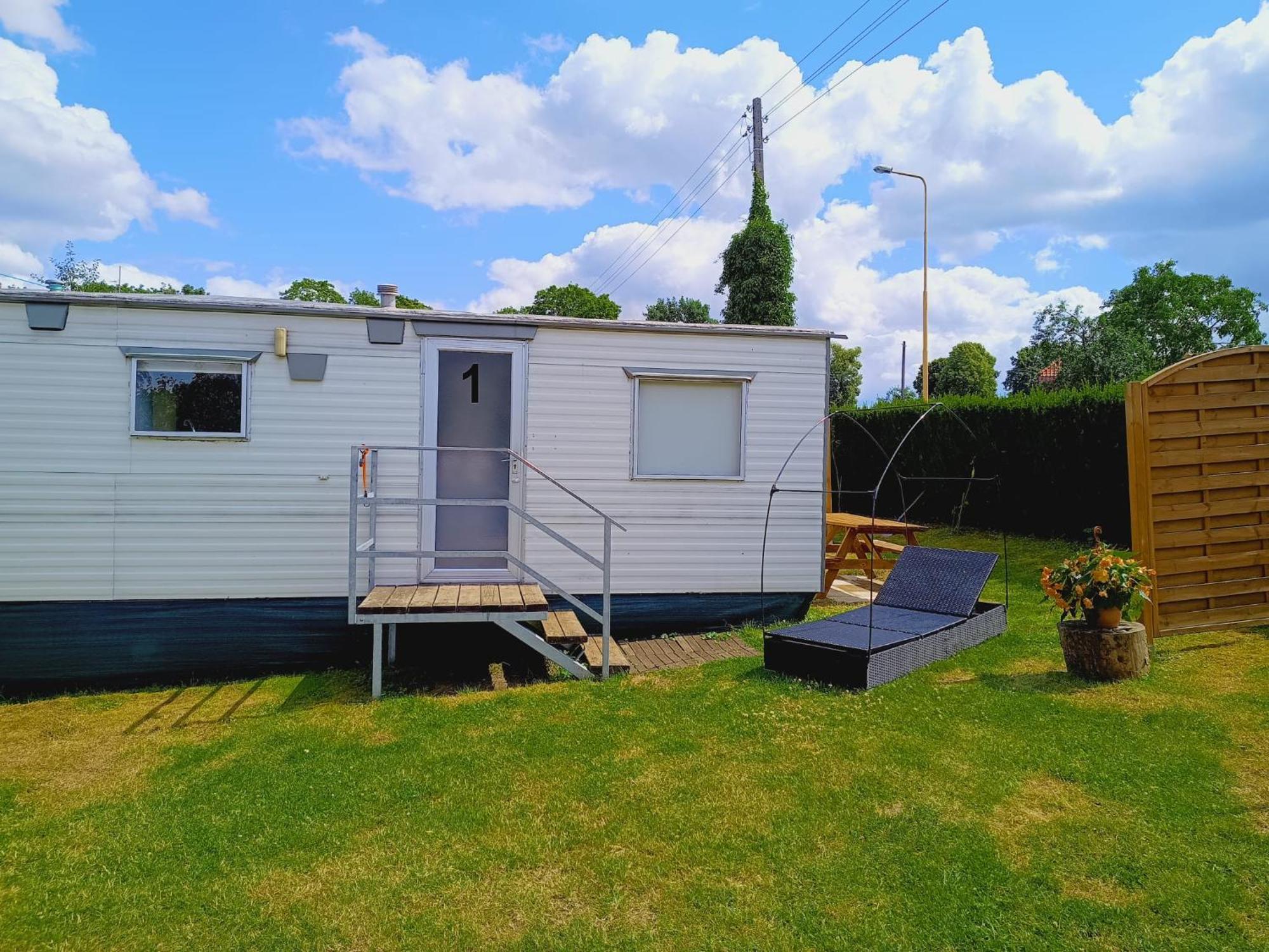 Obok Plazy Campsite *